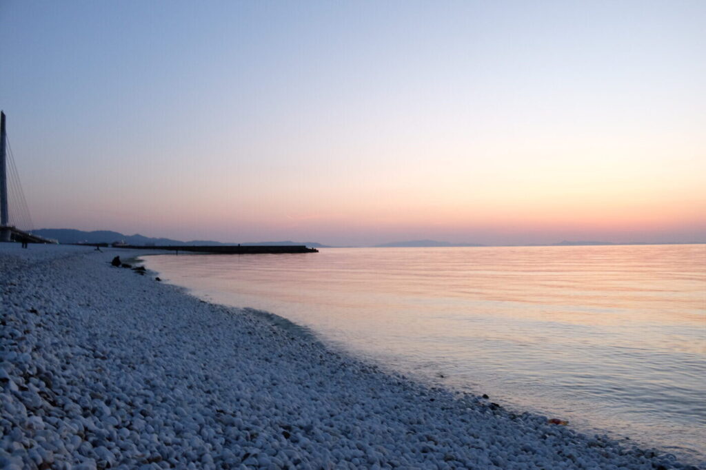 大理石海滩（日本夕阳百选）— 步行15分钟